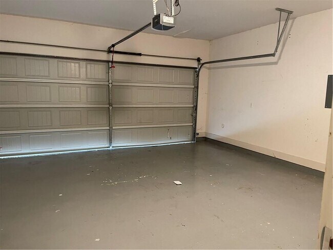 Building Photo - 3313 Thomas Kincheon St