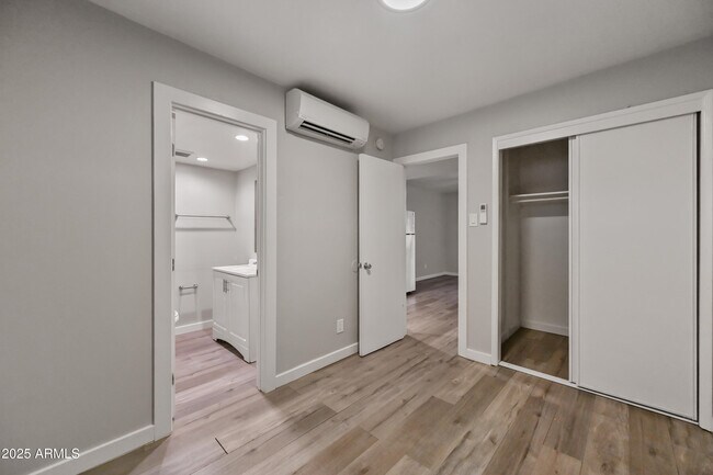 Building Photo - 3025 N 32nd St