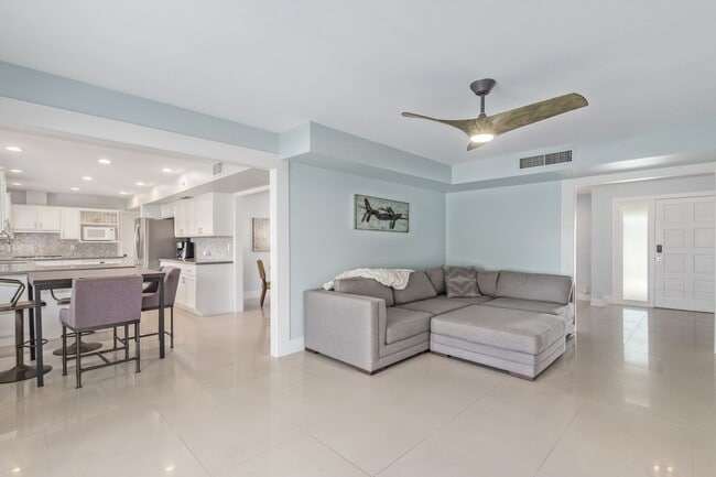 Building Photo - Beautifully Remodeled 4 Bedroom Home in Gr...