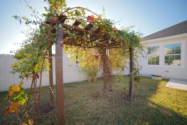 Building Photo - 2781 Julieanna Ln