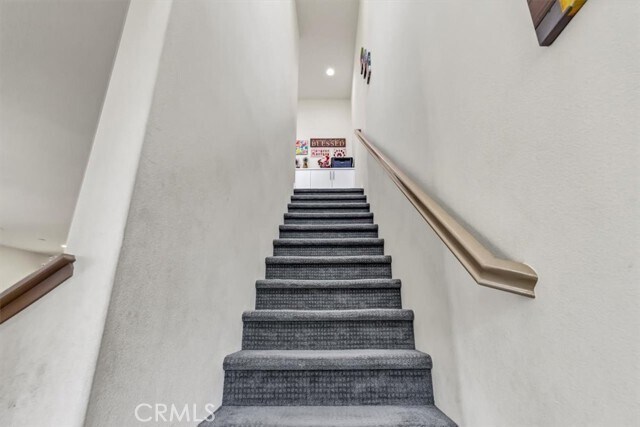 Building Photo - 30 Finch