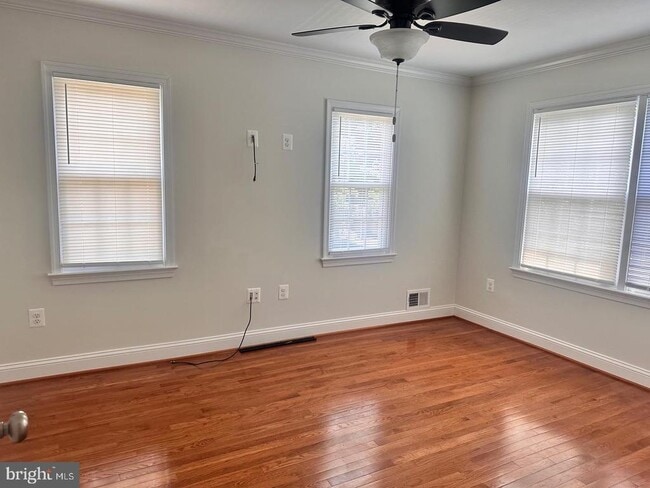 Building Photo - 11912 Clover Knoll Rd