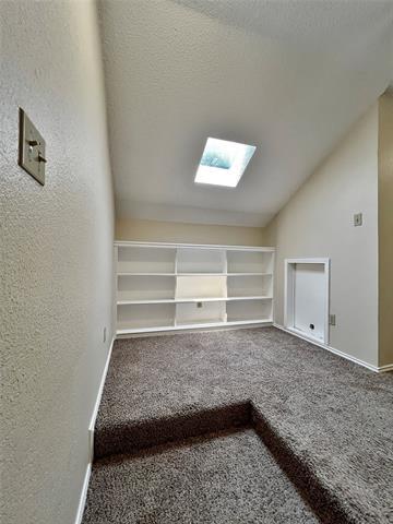 Building Photo - 4944 Shady Oak Trail