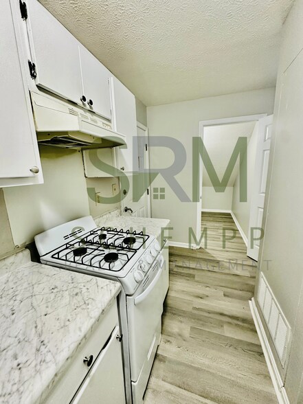 Building Photo - 1704 Rowan St