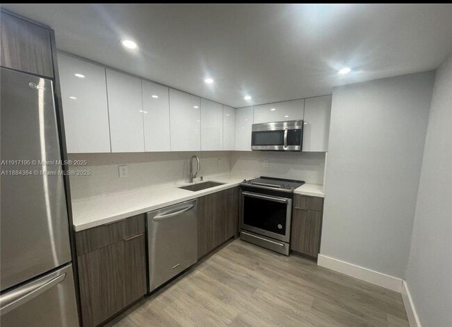 Building Photo - 780 NE 69th St