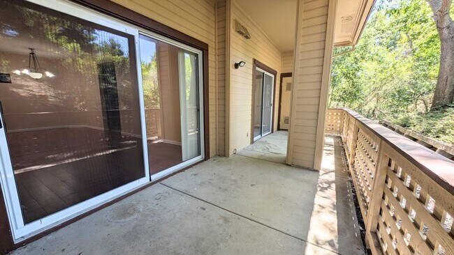 Building Photo - 143 Tuscany Ct