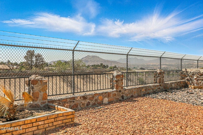 Building Photo - 408 San Blas Dr