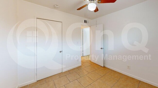 Building Photo - 1625 W Buckeye Ln