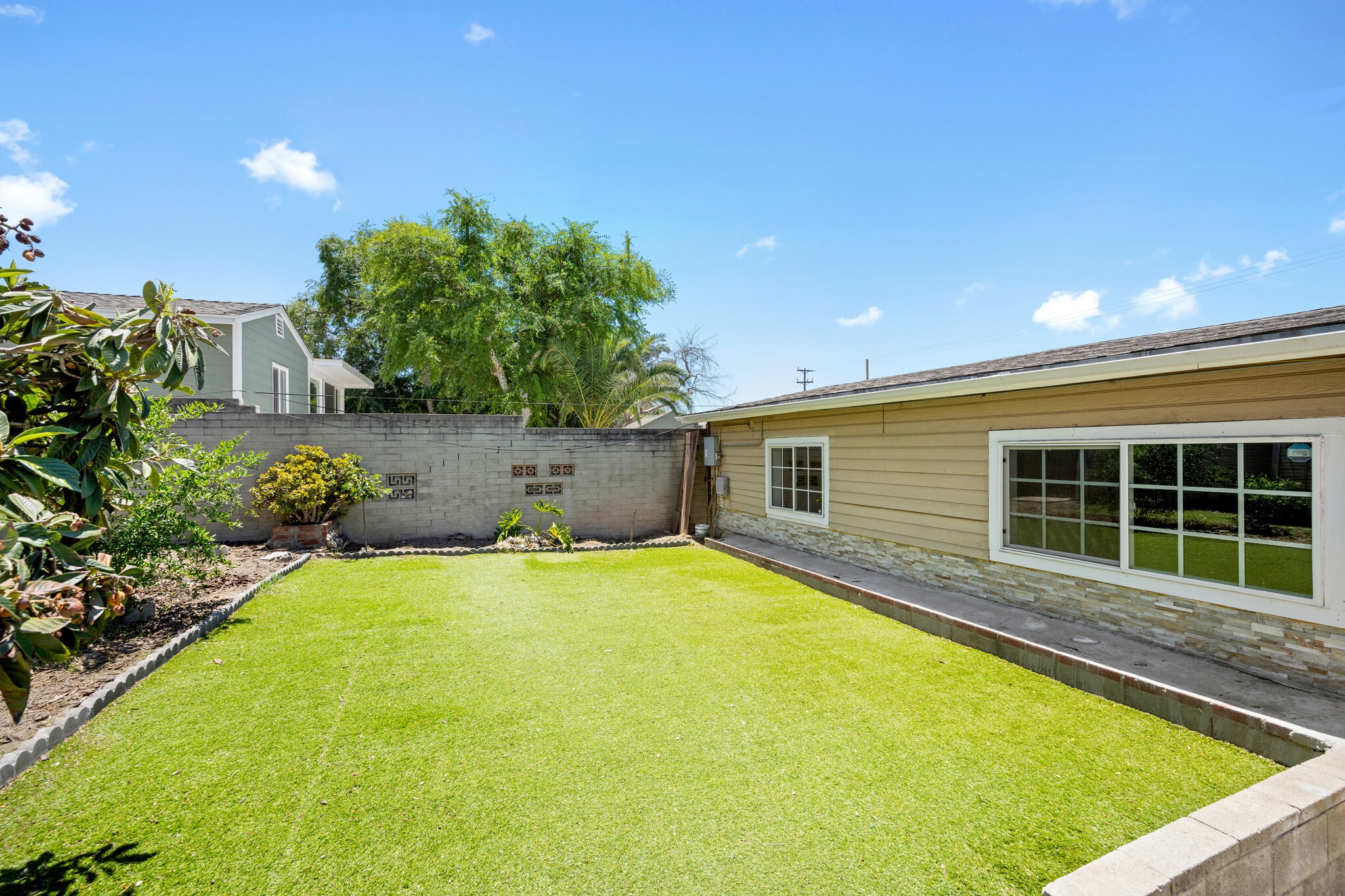 Building Photo - 10617 Wilsey Ave