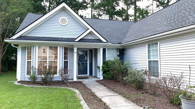 Building Photo - 3-Bedroom, 2-Baths located in desirable Ar...