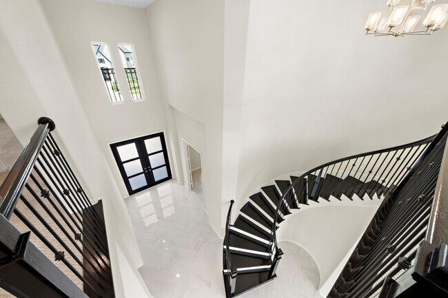 Building Photo - 9806 Oakwood Trl
