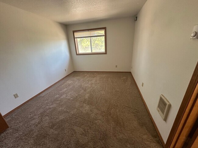 Building Photo - westpine