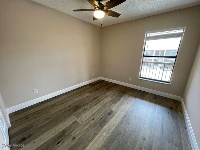 Building Photo - 5317 Summerlin Rd