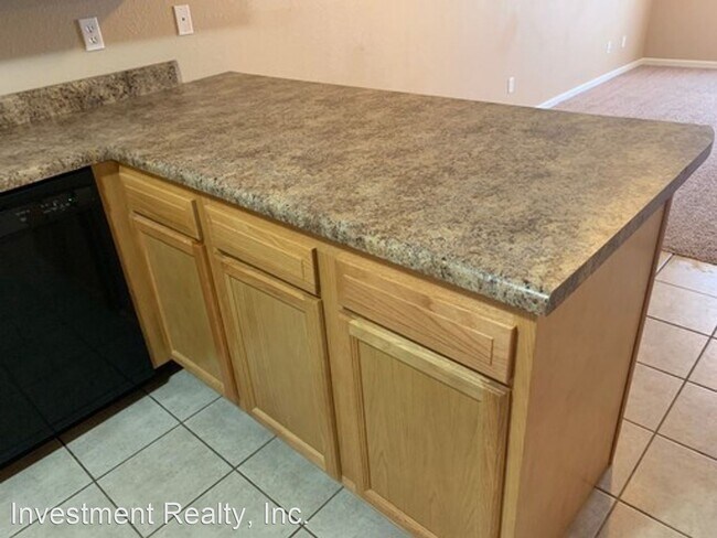 Building Photo - 119 Edna St