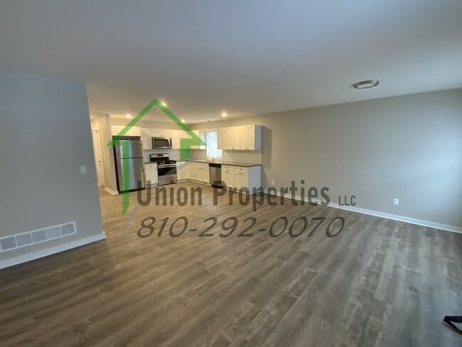 Building Photo - 3429 10th Ave