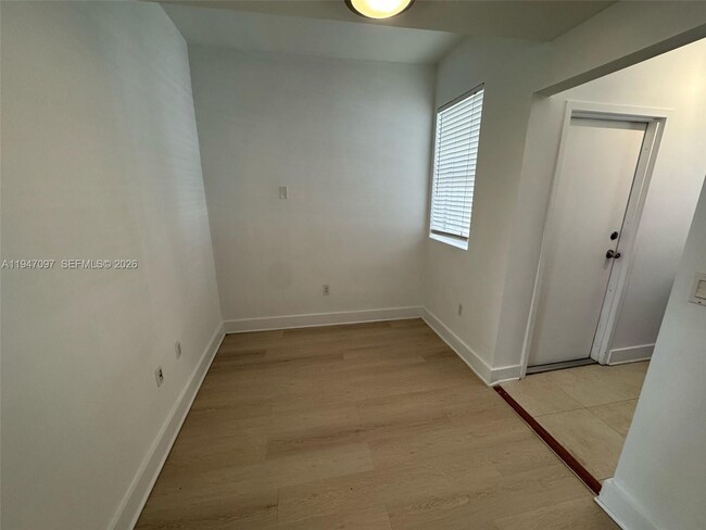 Building Photo - 1000 Meridian Ave