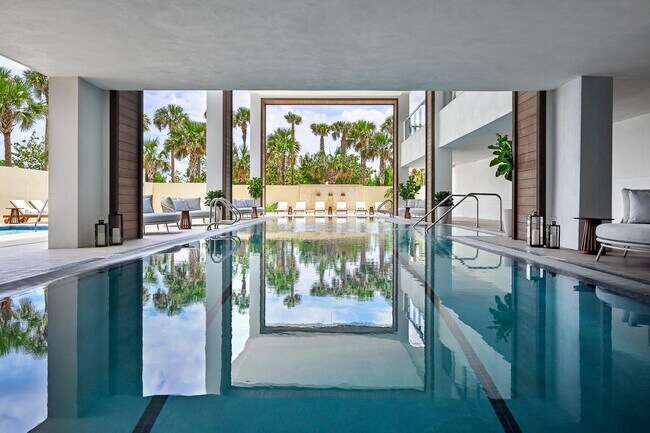 Building Photo - 3100 N Ocean Dr