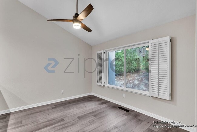 Building Photo - 135 Southwind Dr