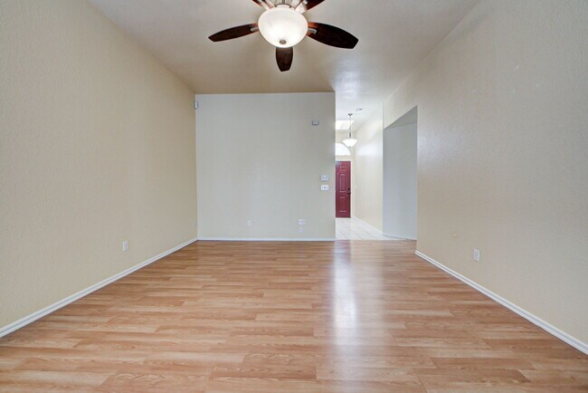 Building Photo - 2904 Canyon Oaks Ct