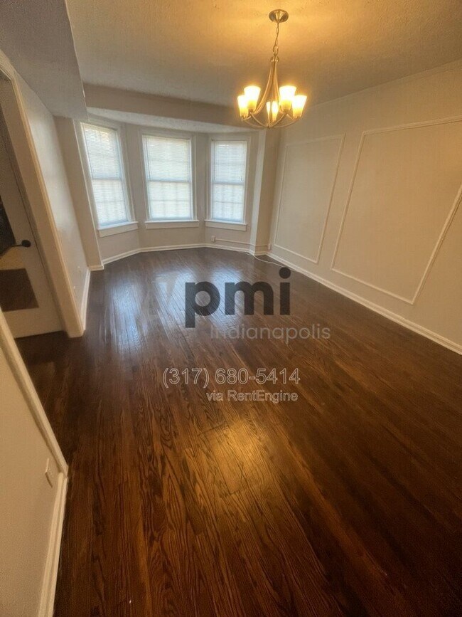 Building Photo - 1 W 28th St