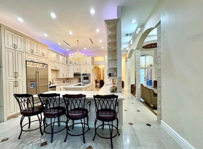 Building Photo - 5981 SW 37th Terrace