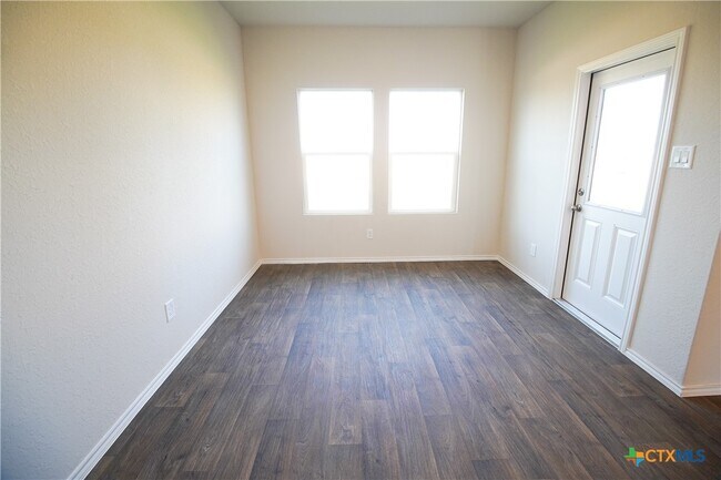 Building Photo - 472 Desert Willow