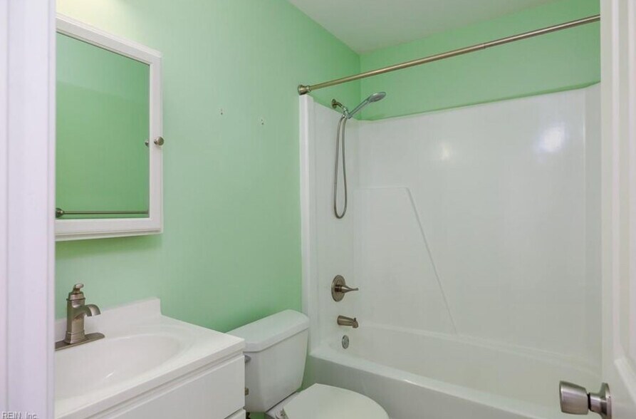 Building Photo - 1307 Eaglewood Dr