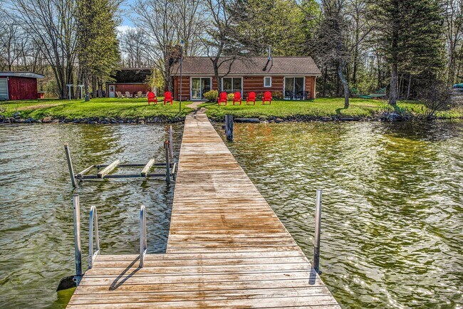 Building Photo - 2120 Walleye Ln