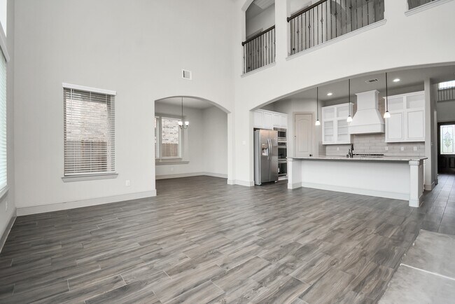 Building Photo - 22368 Misty Woods Ln
