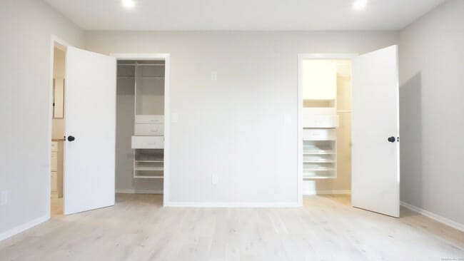 Building Photo - 24 Overlook Dr