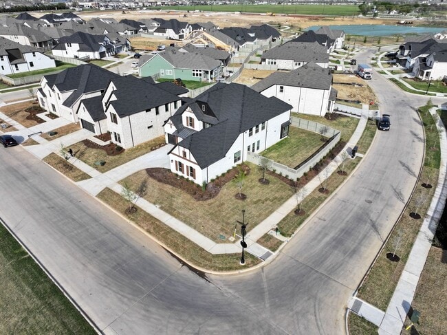 Building Photo - Must See 5 Bed 4.5 Bath in Northlake