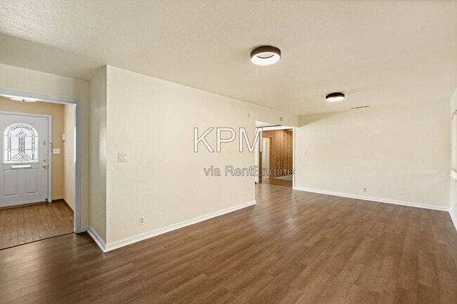 Building Photo - 2155 Portola Ave