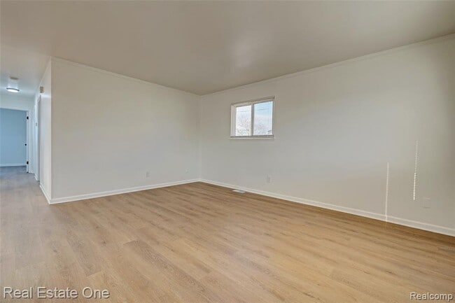 Building Photo - 1982 S Ortonville Rd