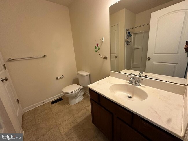 Building Photo - 103 Russell Ln