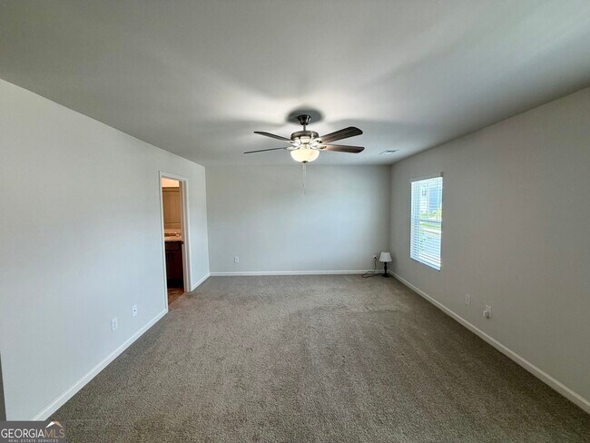 Building Photo - 8233 Bluewater Dr
