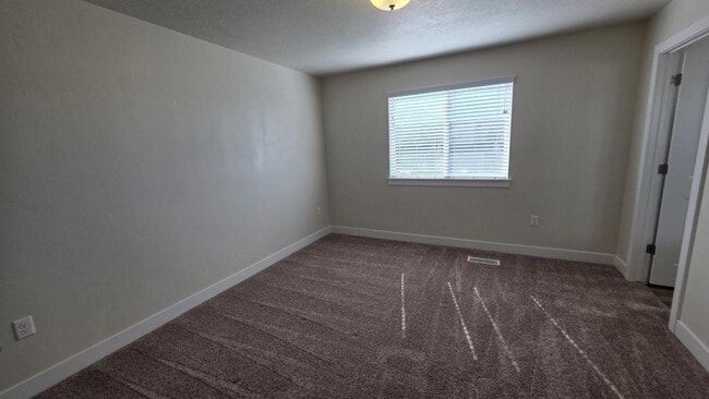 Building Photo - 1108 W 600 S