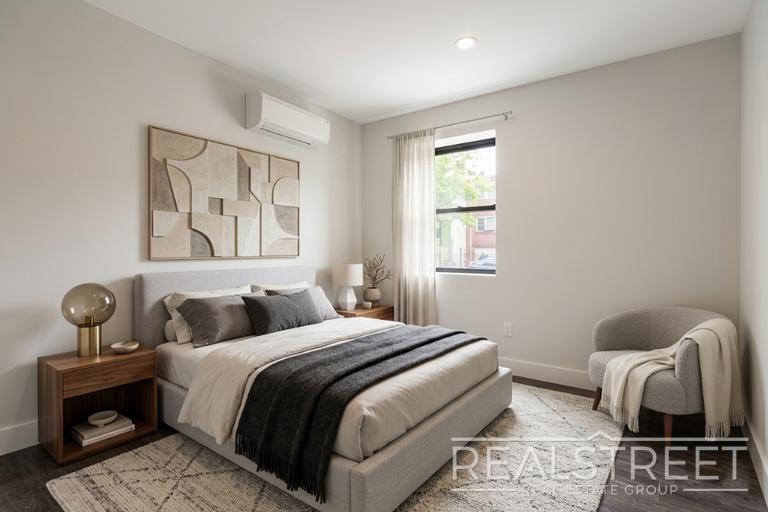 Building Photo - Spacious 2 Bed 1.5 Bath DUPLEX in Bed Stuy