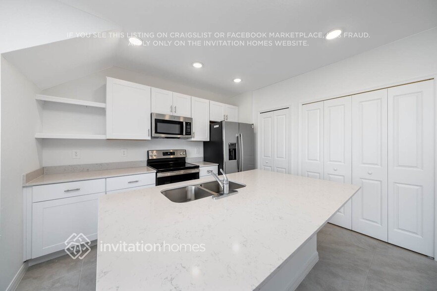 Building Photo - 2573 Riverfield Rd