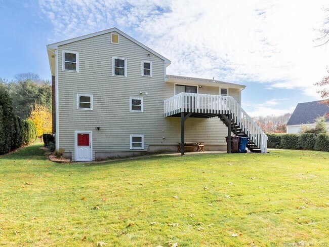 Building Photo - 26 Woodside Dr
