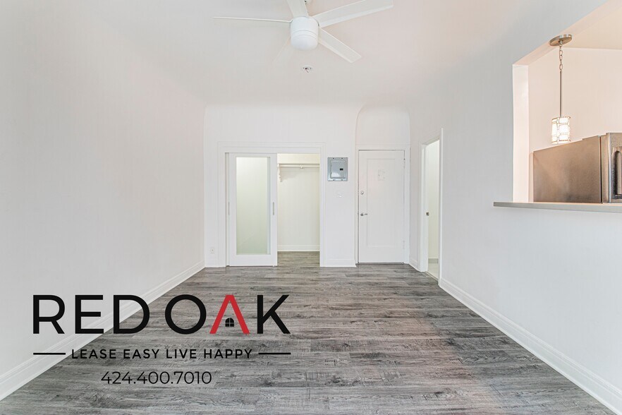 Building Photo - 121 N Kenmore Ave