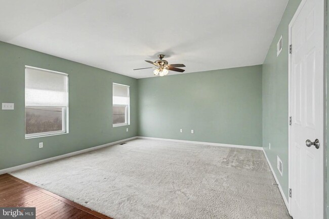 Building Photo - 27 E Imperial Dr