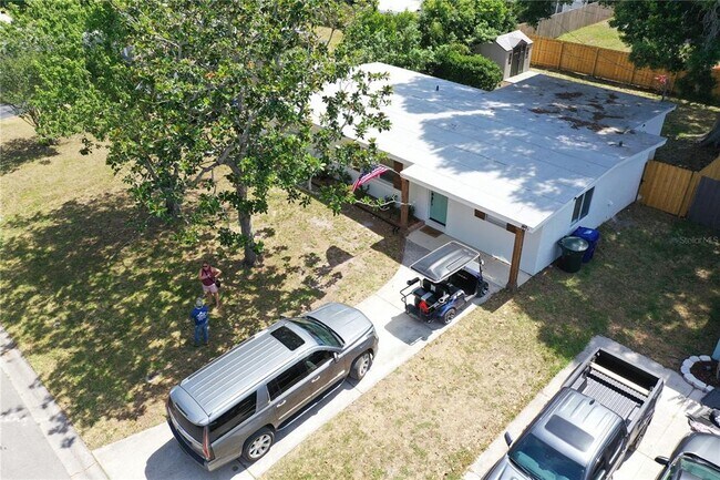 Building Photo - 1639 St Catherine Dr W