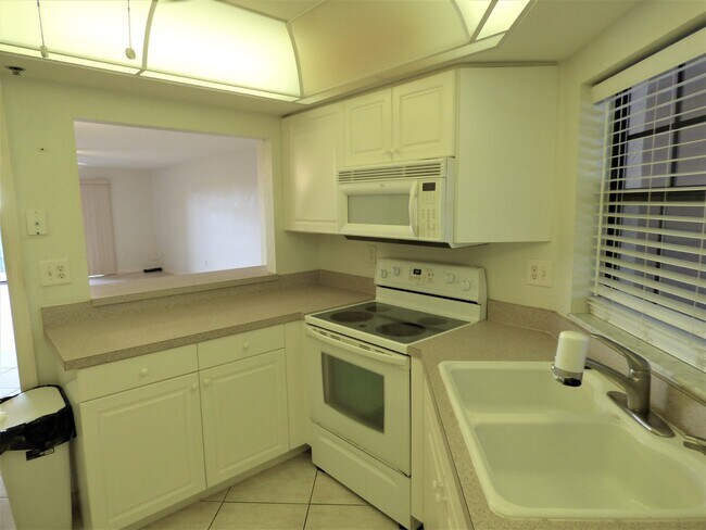 Building Photo - Rolls Landing Condo- Gated community with all the features