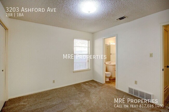 Building Photo - 3203 Ashford Ave
