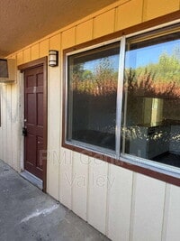 Building Photo - 1220 Fairview Dr