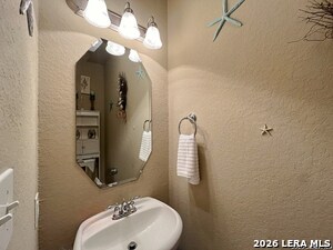 Building Photo - 10500 Hunter Heights