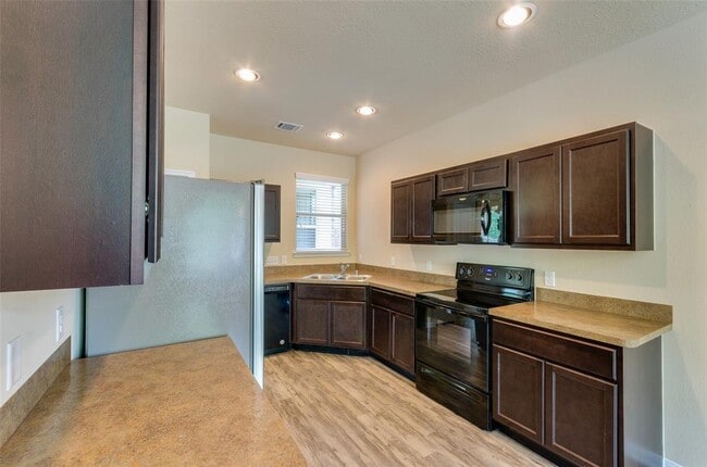 Building Photo - 11817 Mockingbird Ln
