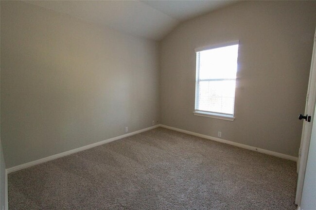 Building Photo - 15120 Plowshare Dr