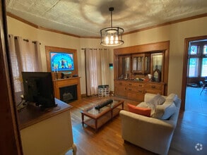 Building Photo - 3515 Archwood Ave