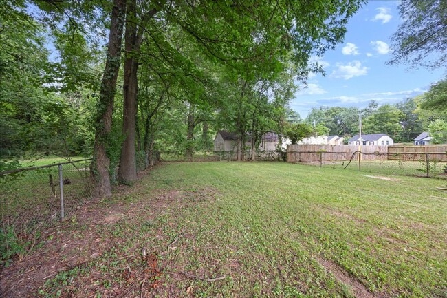 Building Photo - 2724 Steele St